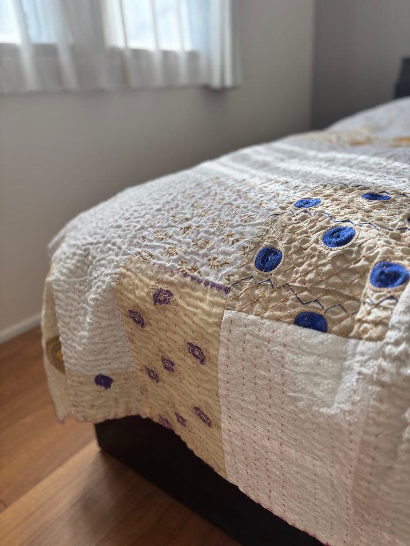 ラリーキルト　インド刺繍　カンタキルト　ヴィンテージ　マルチカバー　白　ホワイト