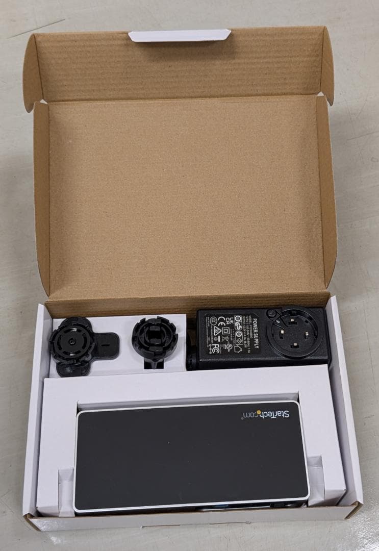 【送料無料】StarTech.com 7ポートUSBハブ HB30C5A2CSC