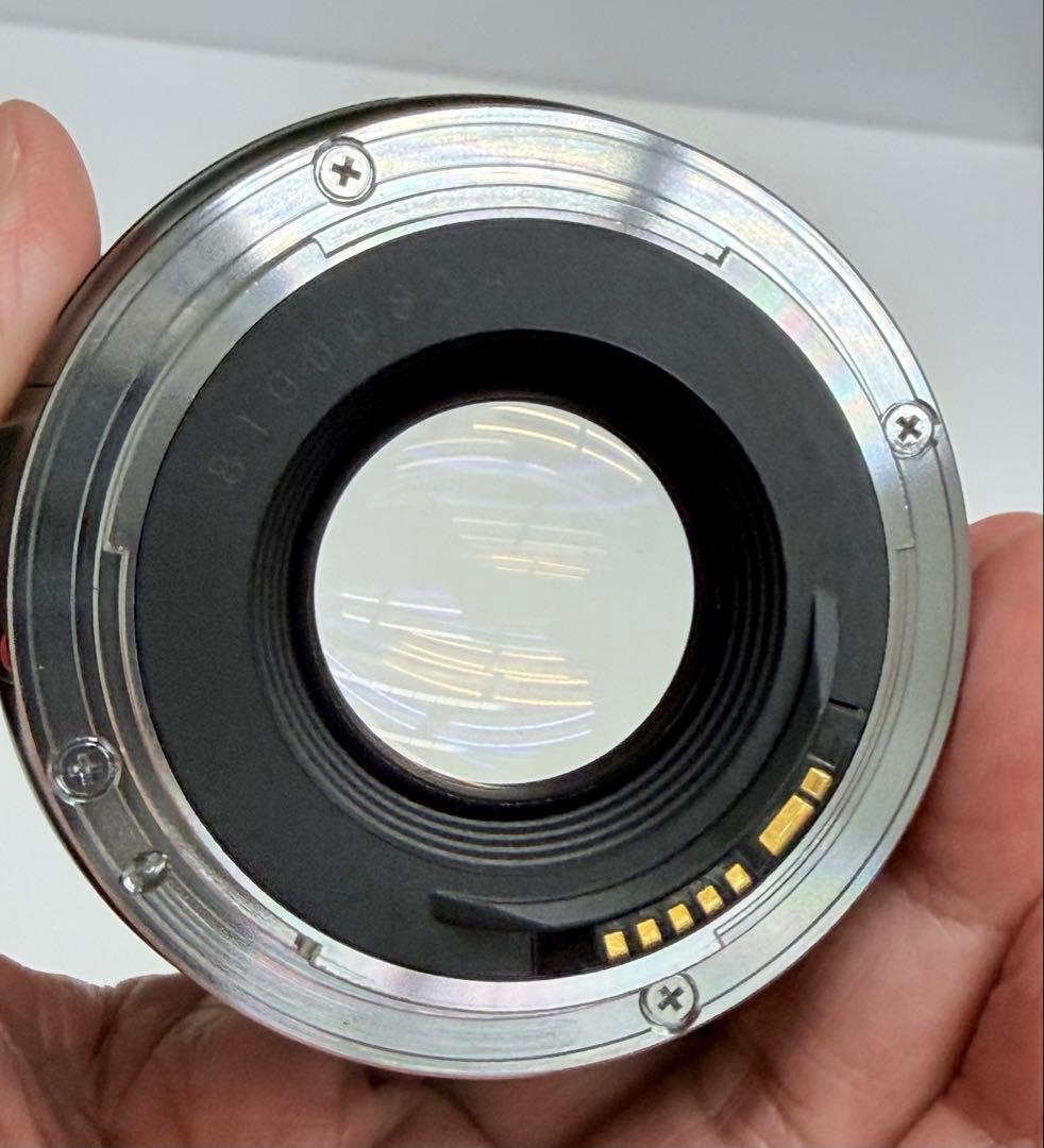 Canon EF 28mm f/1.8 レンズ