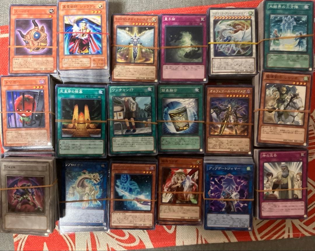 遊戯王　スリーブ、カード、未開封パックなど