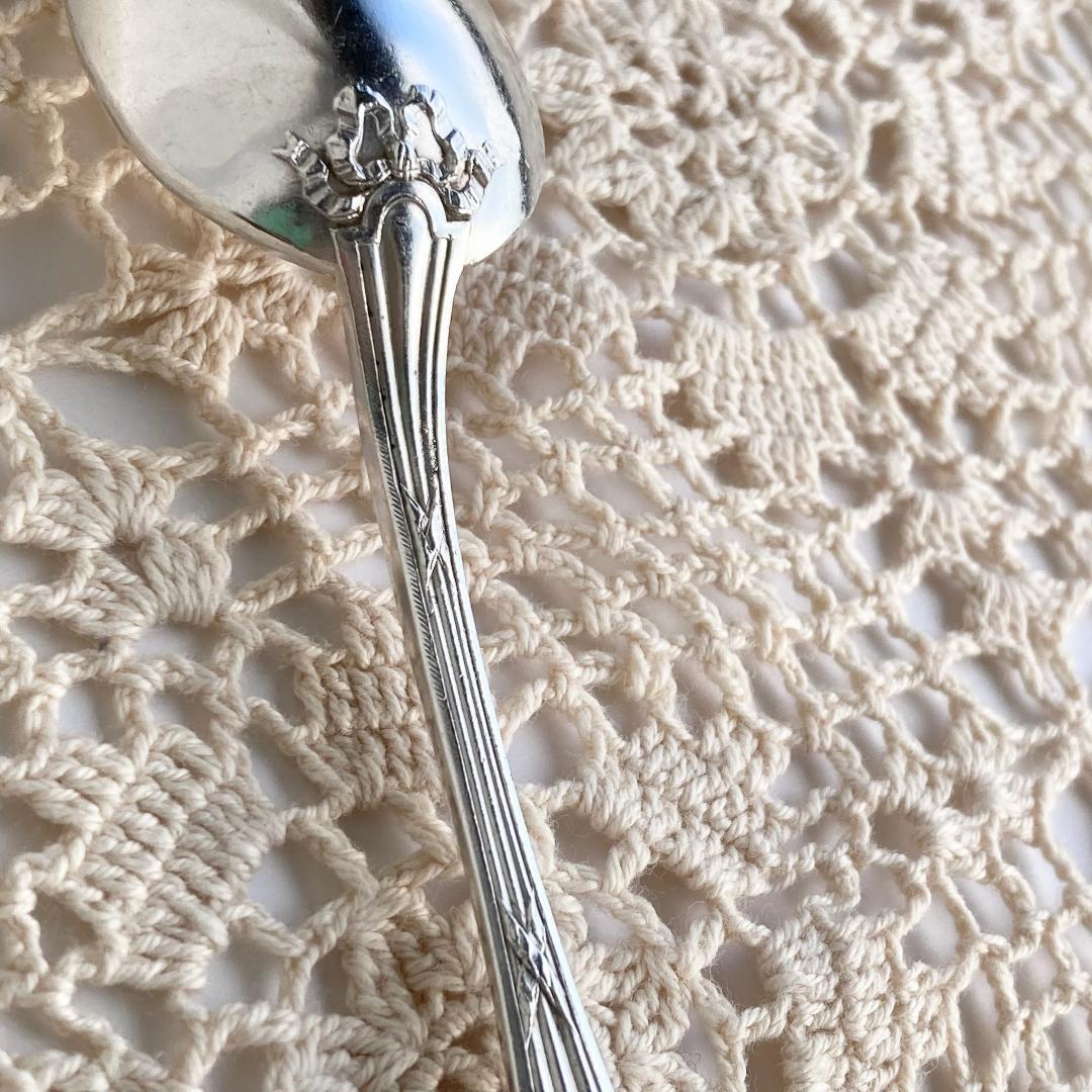 【専用です】フランスアンティーク✨️可愛いリボンモチーフ✨️ティースプーン　２本