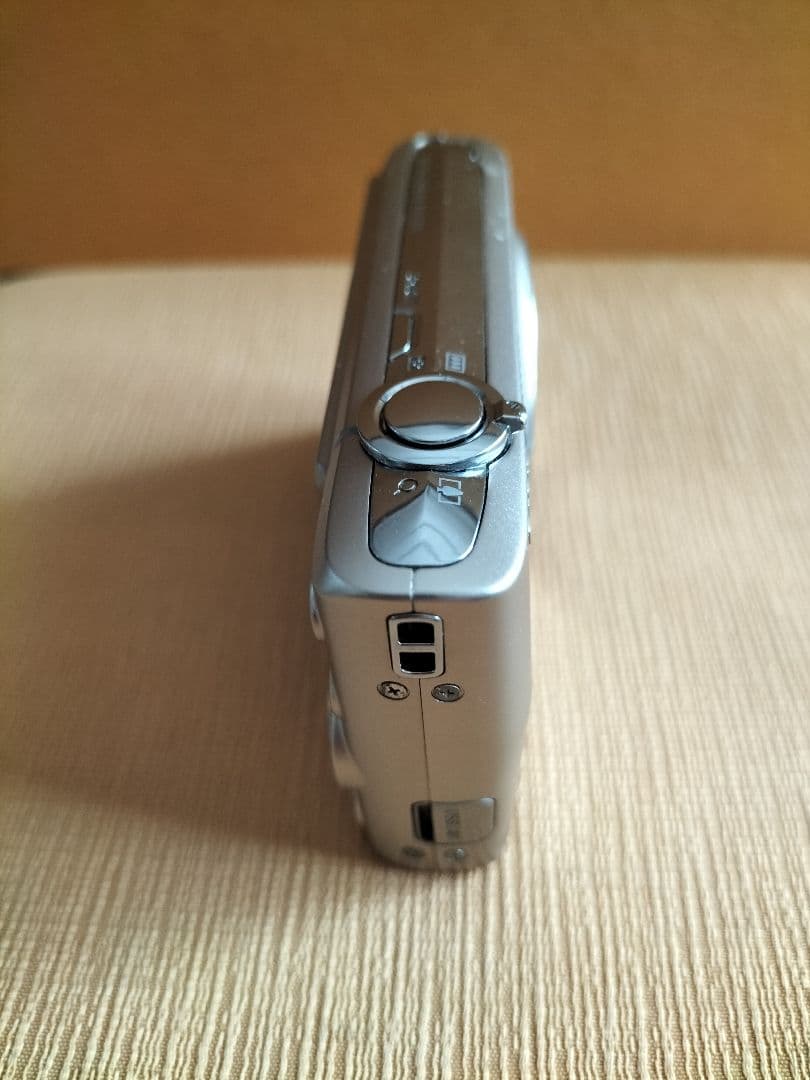 CASIO EXILIM EX-Z200 動作確認済、 バッテリー充電器付き