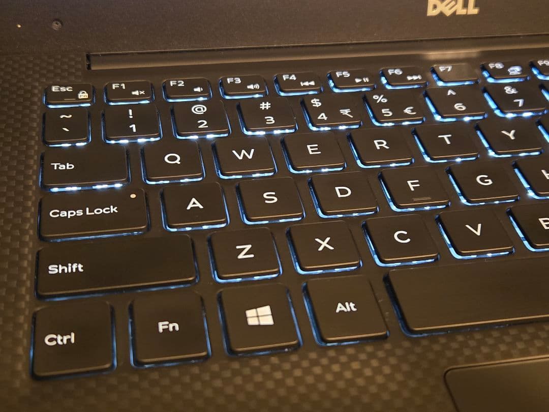 【美品】DELL XPS 13 (9343)