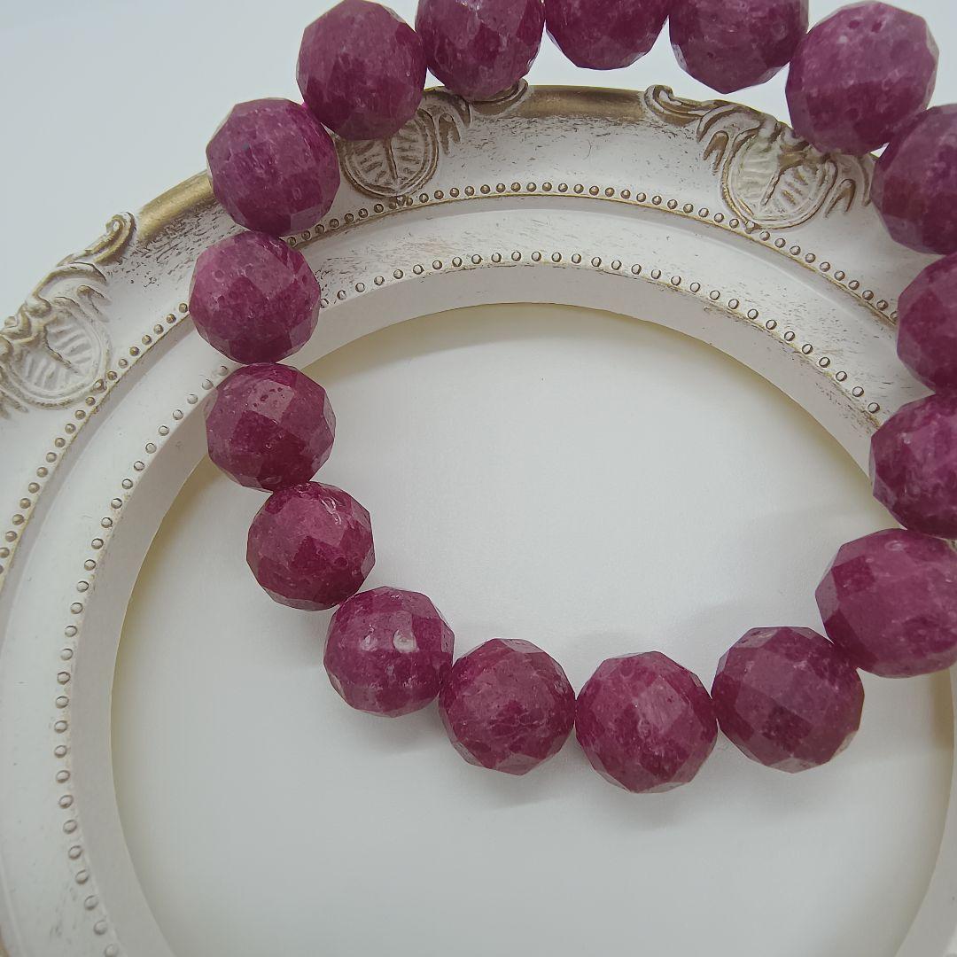 持ち主の身を守り、勝利に導く【ルビー】大玉カット珠のブレスレット