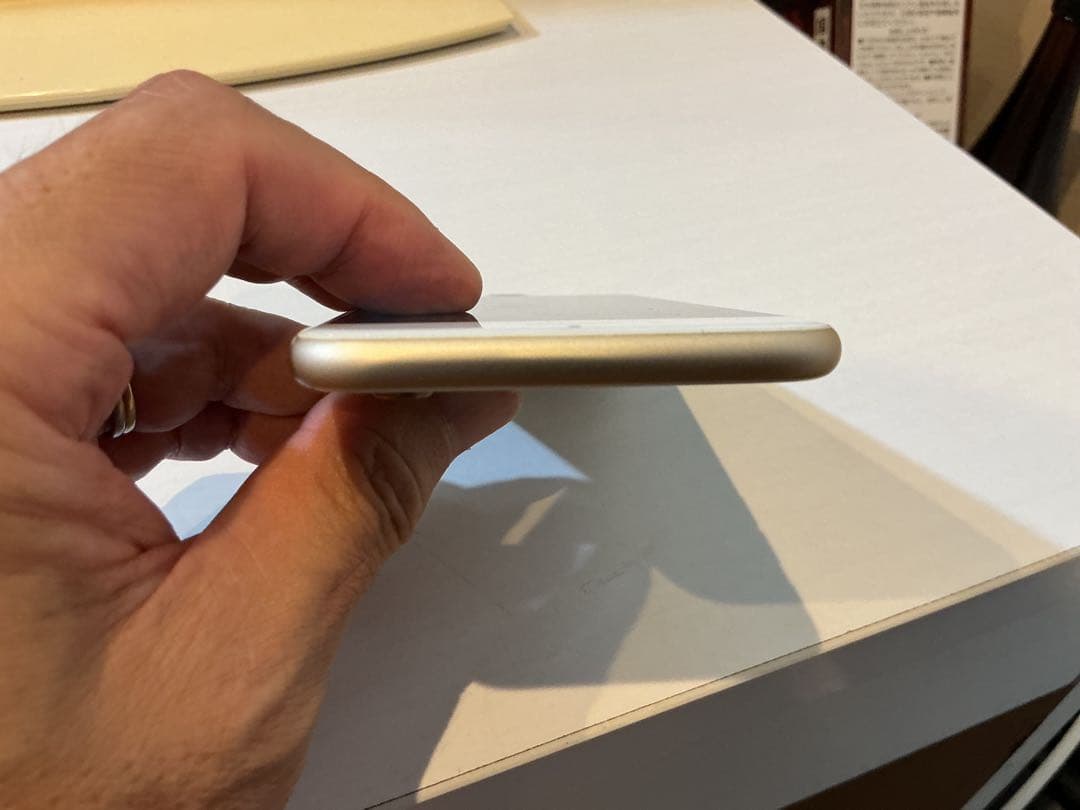 【早い者勝ち】 美品iphone6s 本体のみ ゴールド 64GB SIMフリー