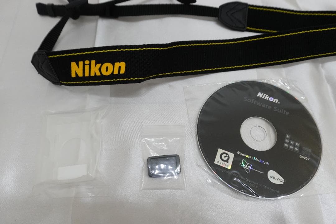 Nikon D3000 18-55VR Kit　動作確認済　ニコン　デジタル一眼