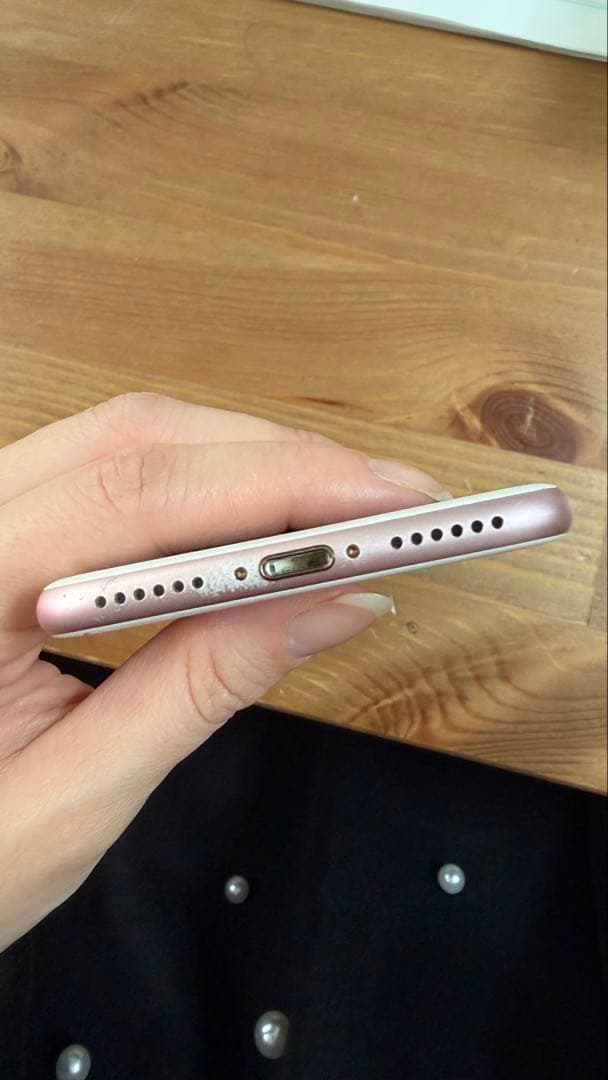 【美品】iPhone 7 32GB SIMフリー　ローズゴールド