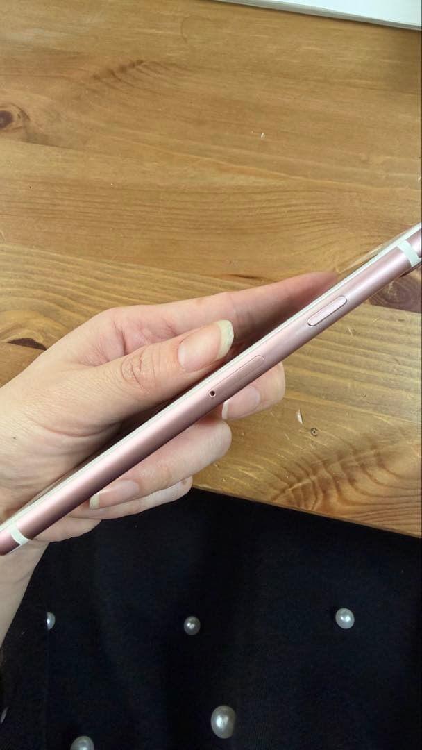 【美品】iPhone 7 32GB SIMフリー　ローズゴールド