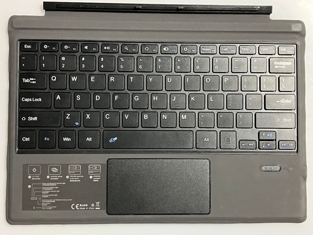 Surface Pro5 1796 キーボード・ペン付 初期化済