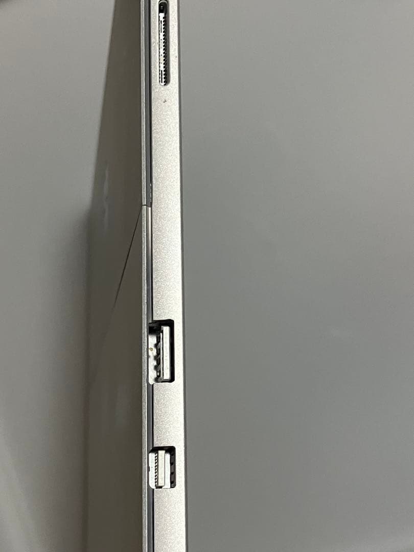 Surface Pro5 1796 キーボード・ペン付 初期化済