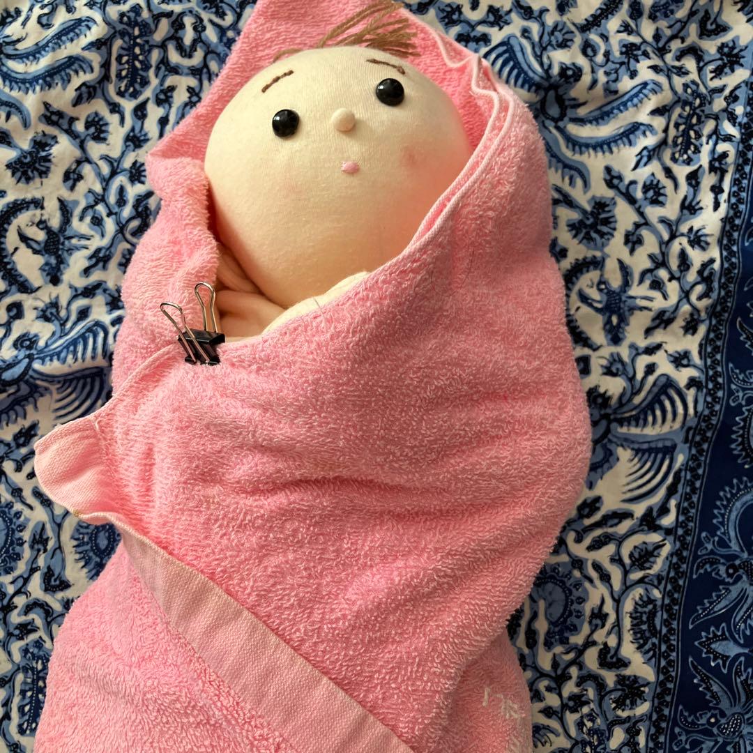 ハンドメイドの布製新生児人形 胎盤付き