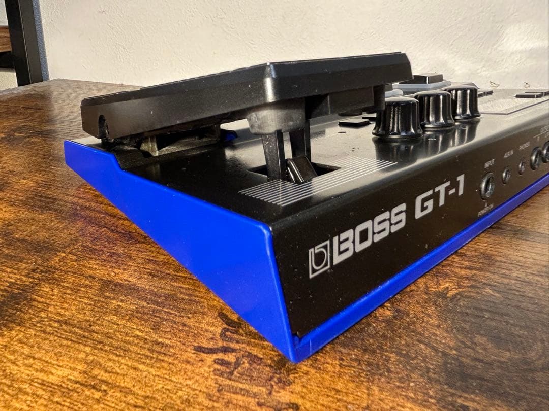 【完動品・美品】BOSS GT-1 マルチエフェクター