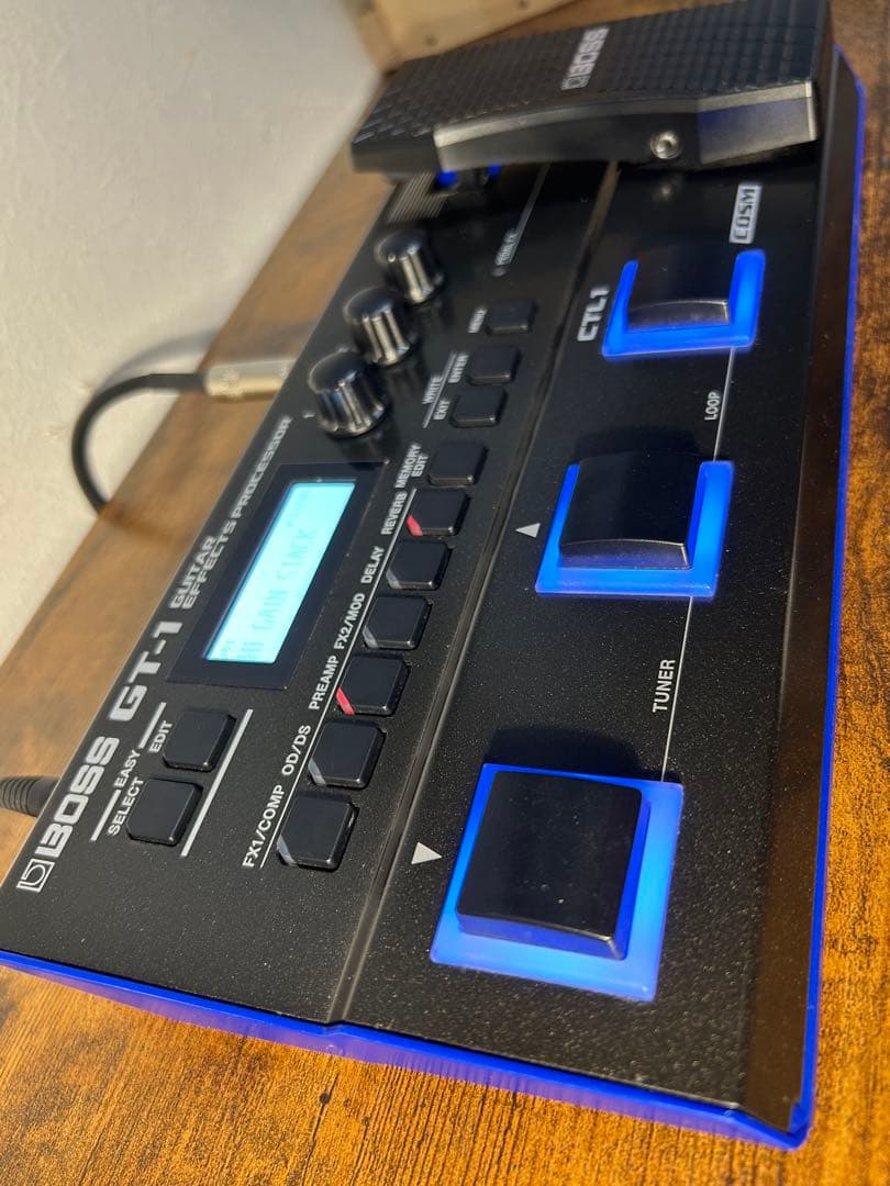 【完動品・美品】BOSS GT-1 マルチエフェクター