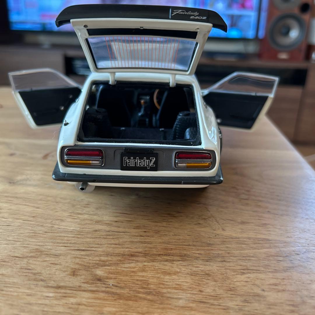 Fairlady Z ホワイト ミニカー 1/18 京商