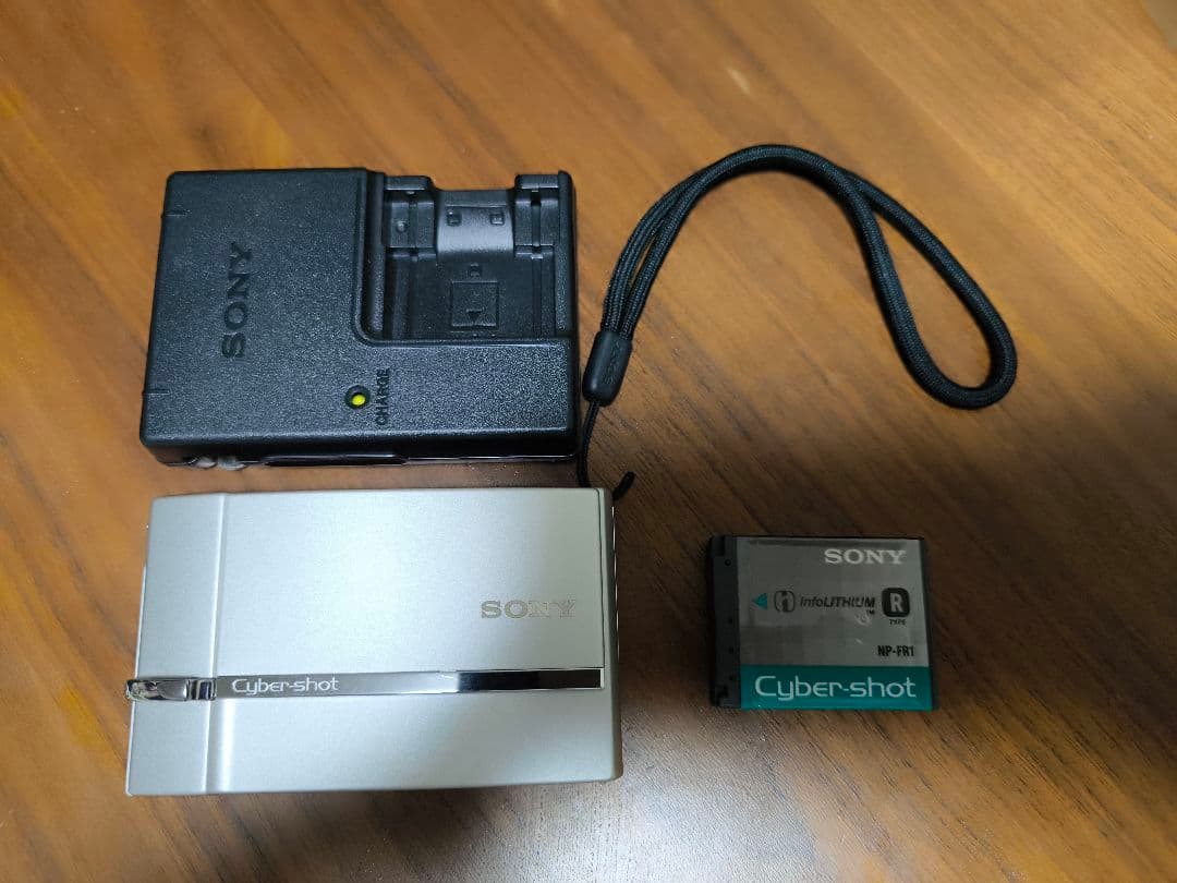Sony Cyber-shot DSC-T30 7.2メガピクセル コンデジ