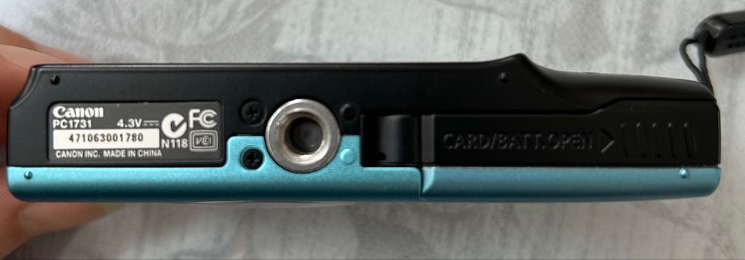 Canon PowerShot A2400 IS 水色【ケース付き】