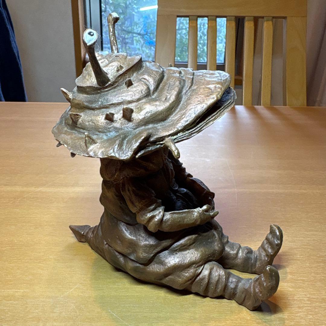 ☆はらぺこカネゴン ウルトラマンQシリーズ 怪獣フィギュア レア　一輪挿し