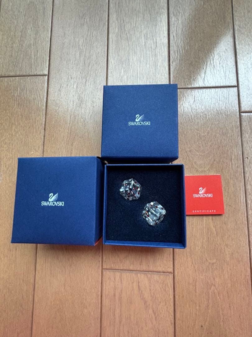 スワロフスキー　サイコロ　赤セット　Swarovski Dice Set