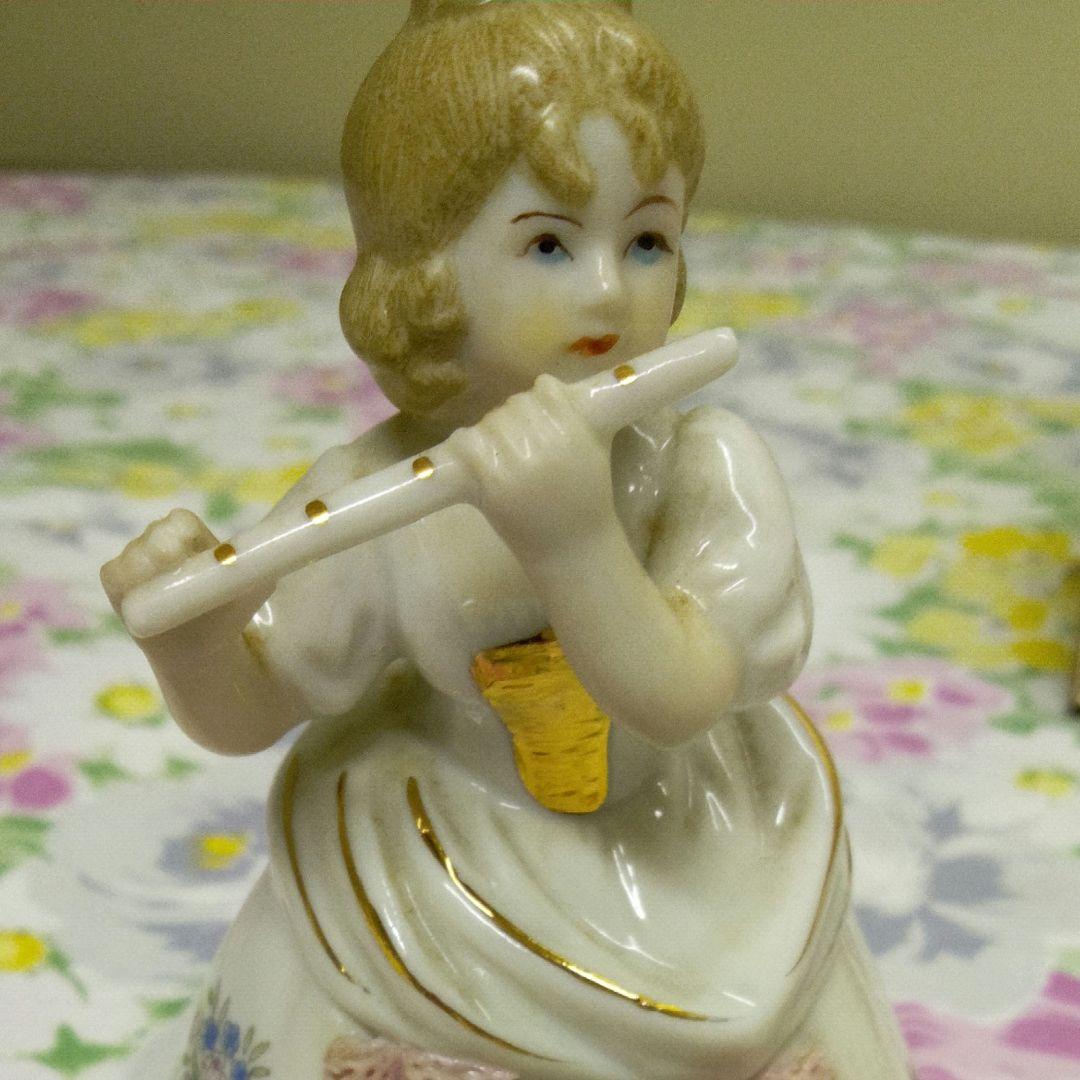 陶磁器レース人形オルゴール