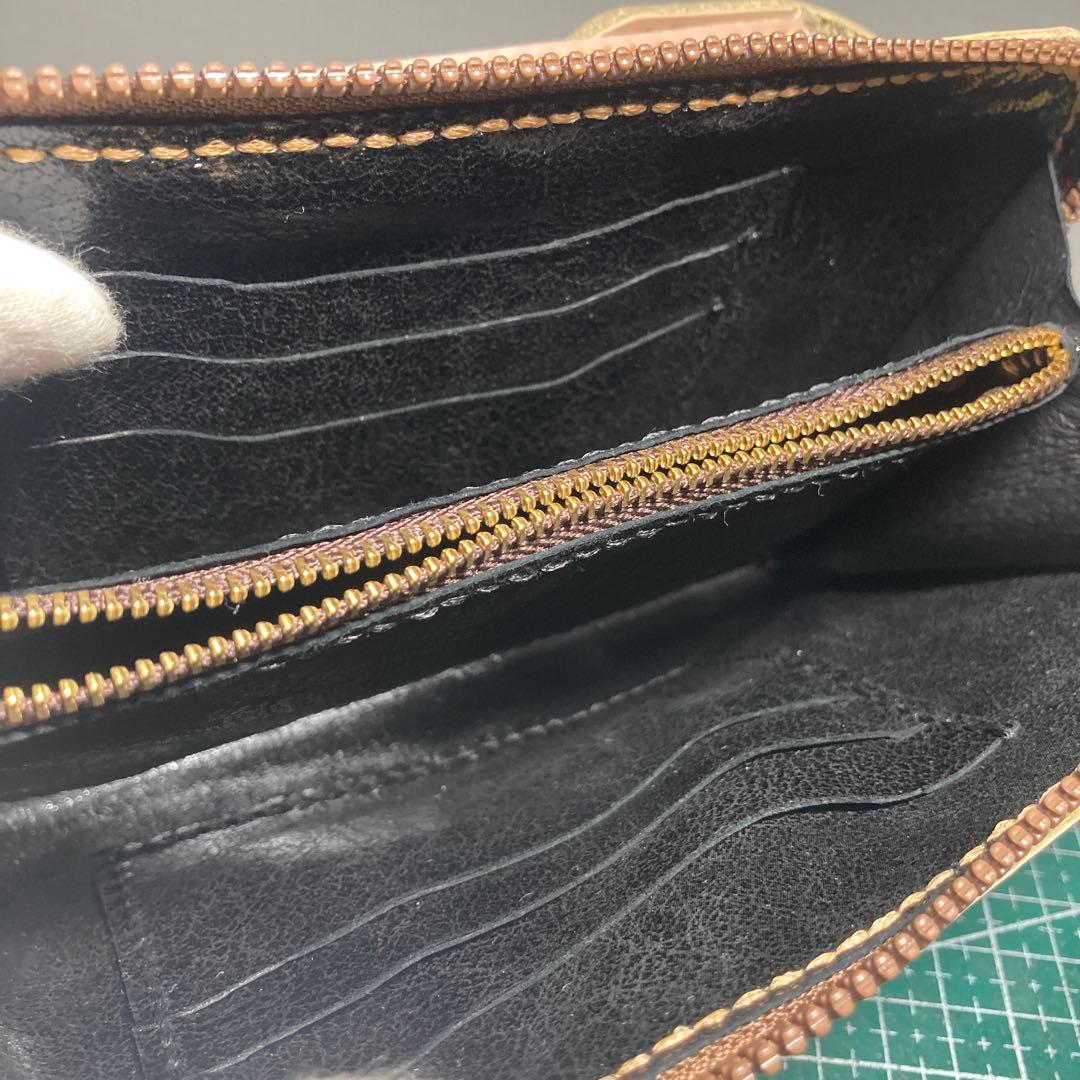 ハンドメイド　ピンクベージュ レザー スマホの入る財布型ショルダーバッグ