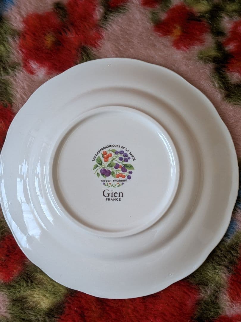 GIEN フルーツ柄プレート3枚　クィーンズ テディベア1枚