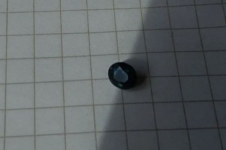 カシミール産サファイア ルース 0.66ct（シルキーストライプ）