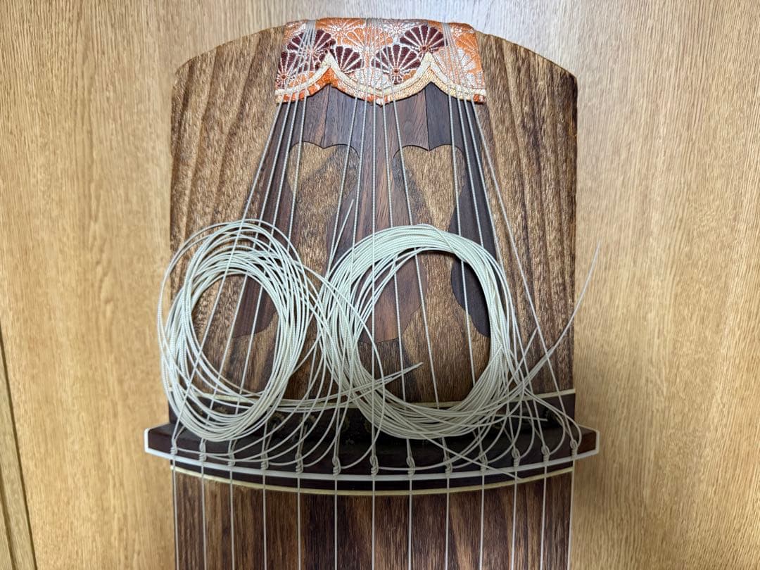 琴 箏 13弦 和琴 雲角装飾 蒔絵 くり甲風 和楽器 弦楽器 琴柱付き