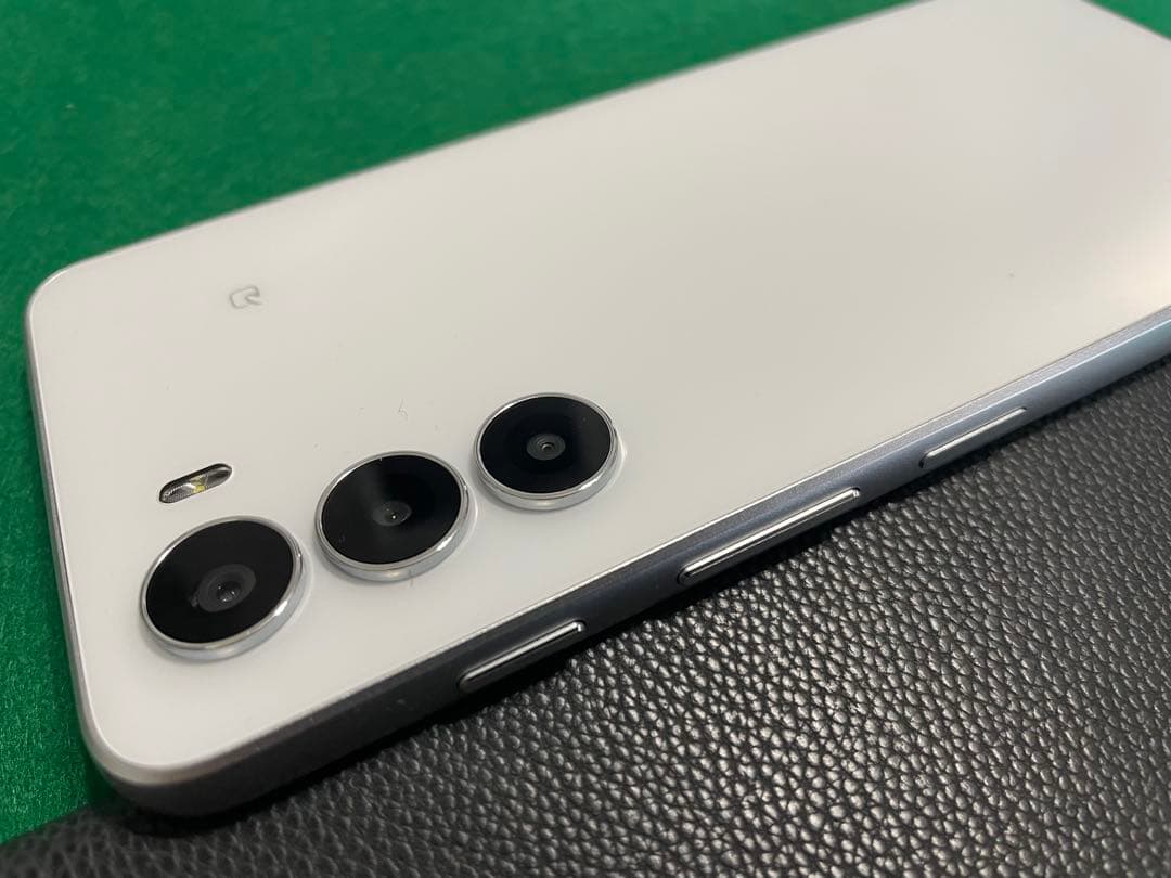 nubia S 5G ホワイト中古スマホ　ケース付き 箱無し