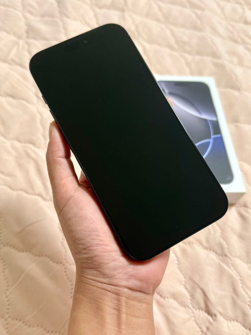 こ*ろ様 iPhone 16Pro MAX 256GB ブラック ケース付き