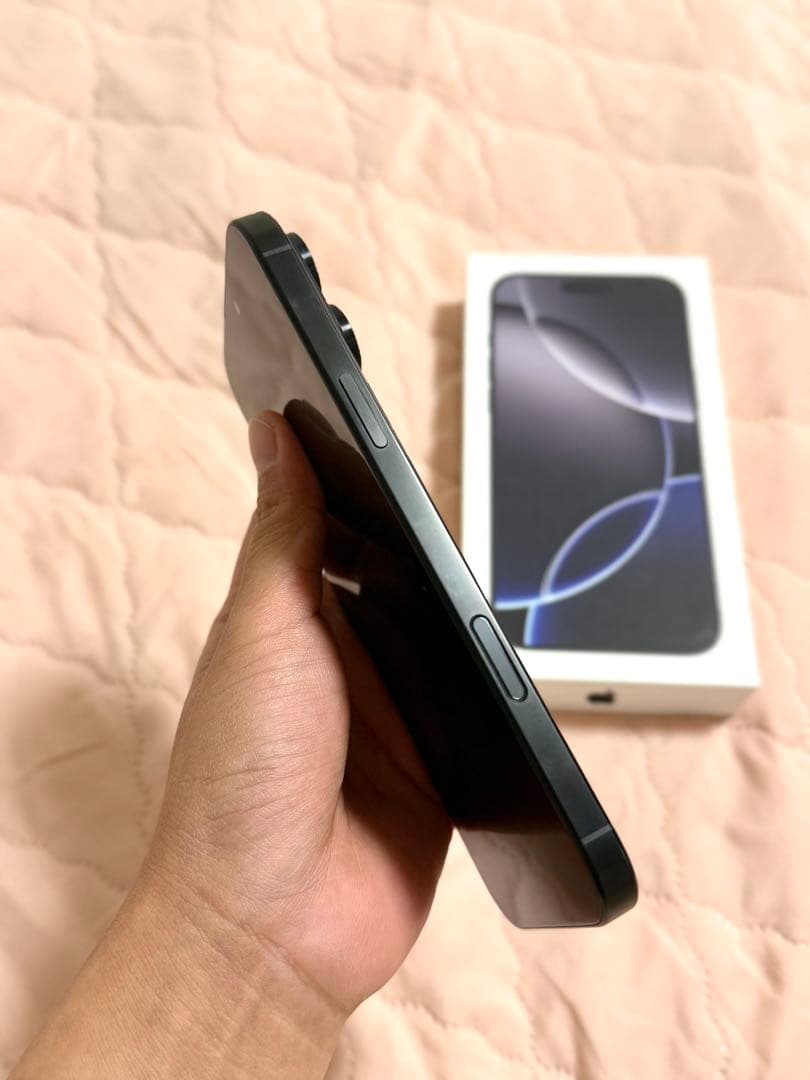 こ*ろ様 iPhone 16Pro MAX 256GB ブラック ケース付き