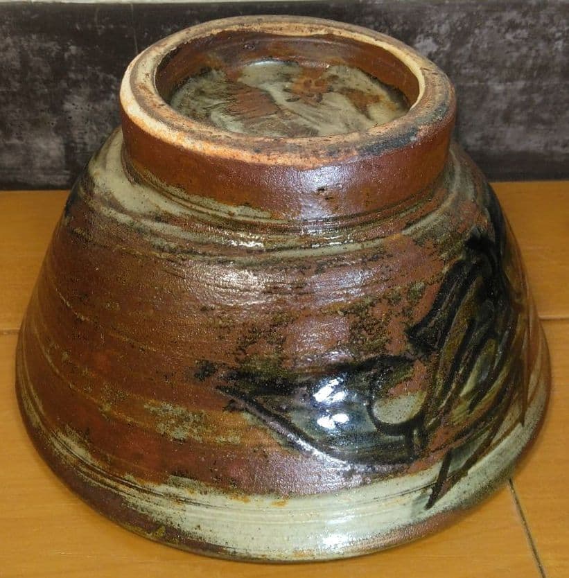 上作 人間国宝 金城次郎 魚紋茶碗(外刷毛目,魚二匹) 栞 共箱 無傷 壷屋焼