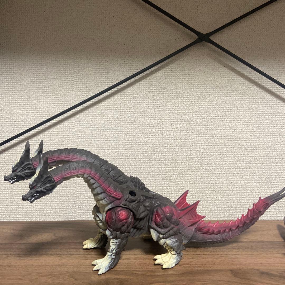 デスギドラ