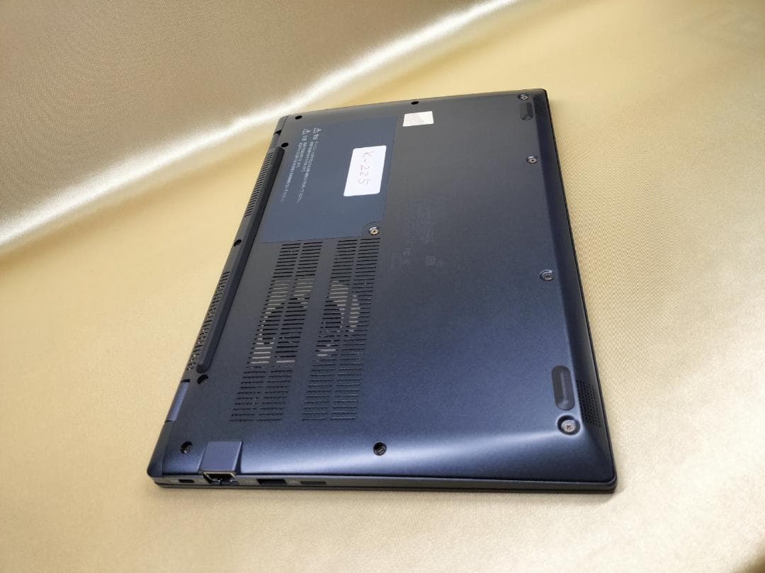 東芝　Dynabook G83/KW　高性能　2023年モデル(K-225)