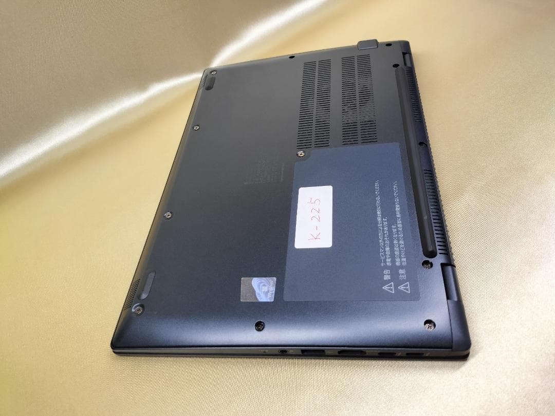 東芝　Dynabook G83/KW　高性能　2023年モデル(K-225)