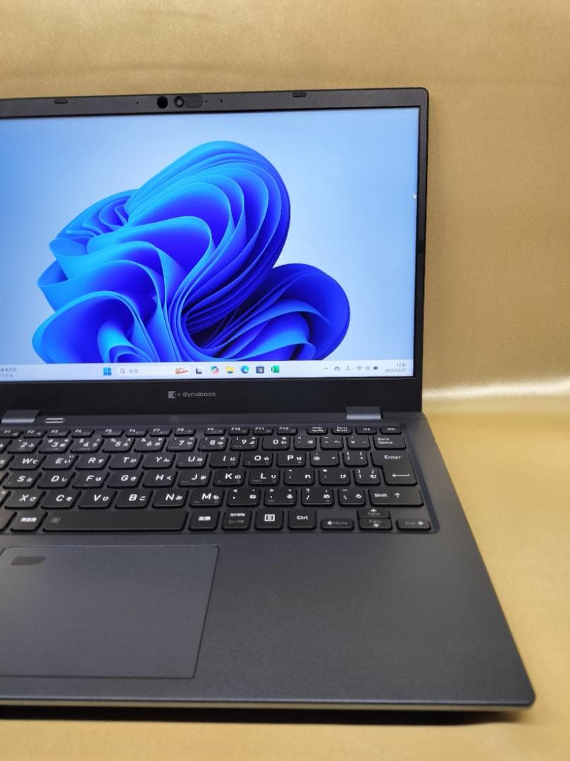 東芝　Dynabook G83/KW　高性能　2023年モデル(K-225)