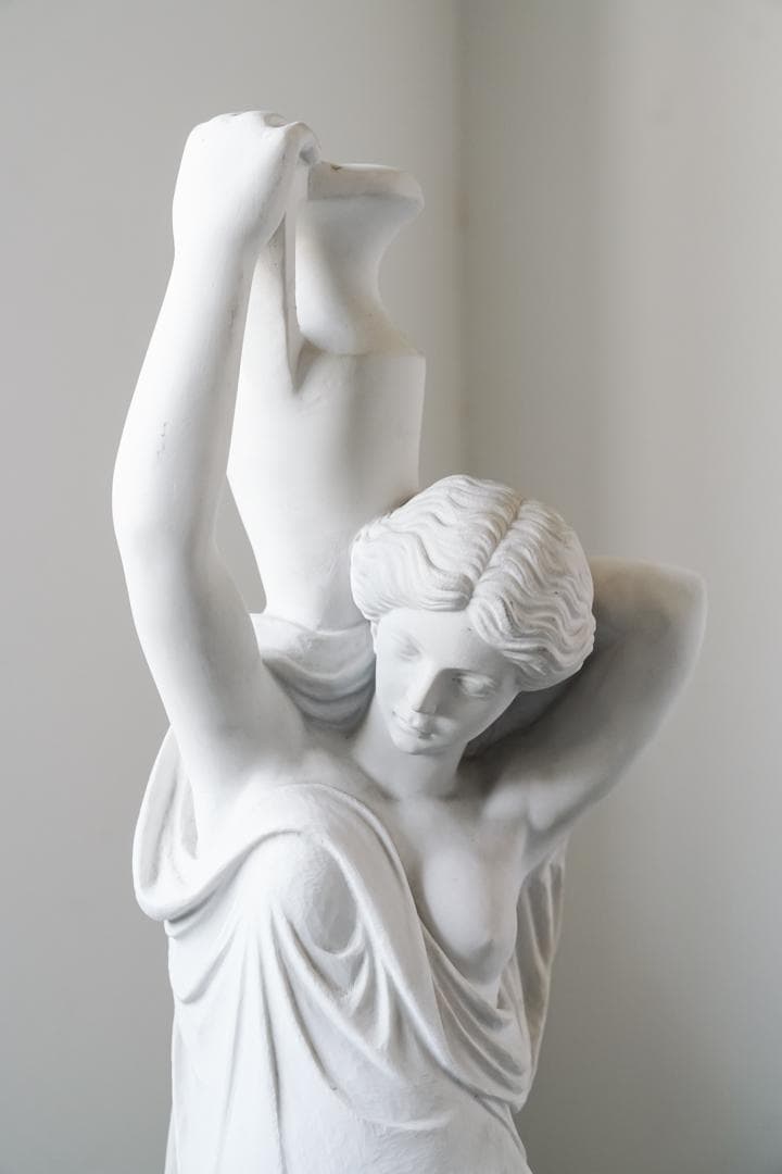 希少 イタリア\"DAL TORRIONE\" 水瓶を持つ女神 石膏像 アンティーク