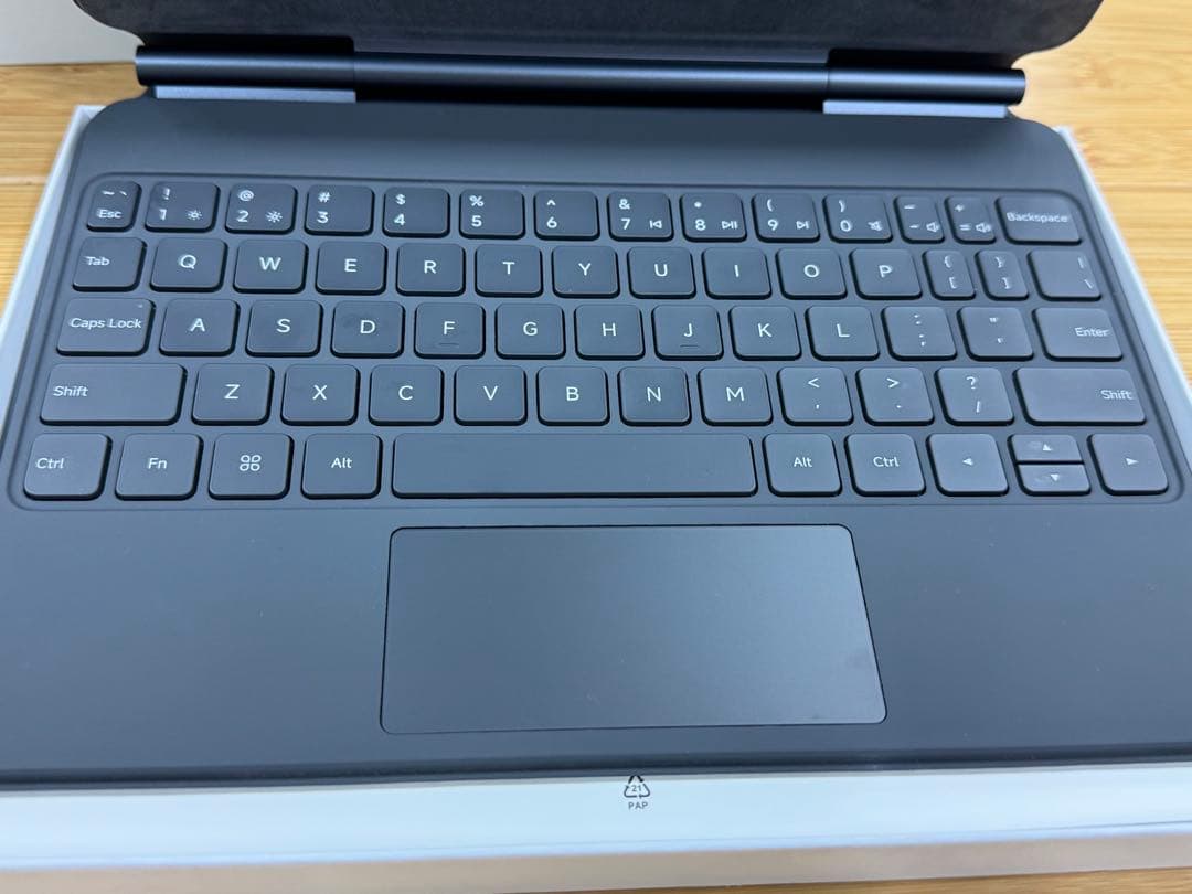 【新品同様・領収書/保証書あり】Xiaomi Pad 7 本体と純正キーボード