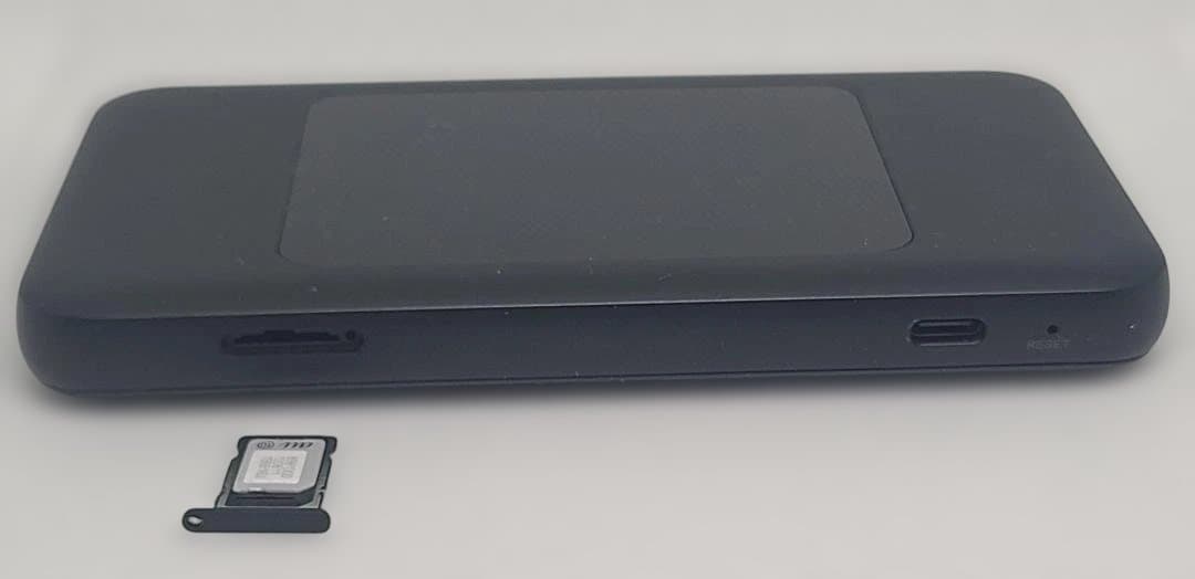 Speed Wi-Fi DOCK 5G 01 本体 取扱説明書付き