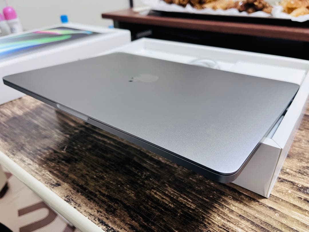 MacBook Pro スペースグレー 本体