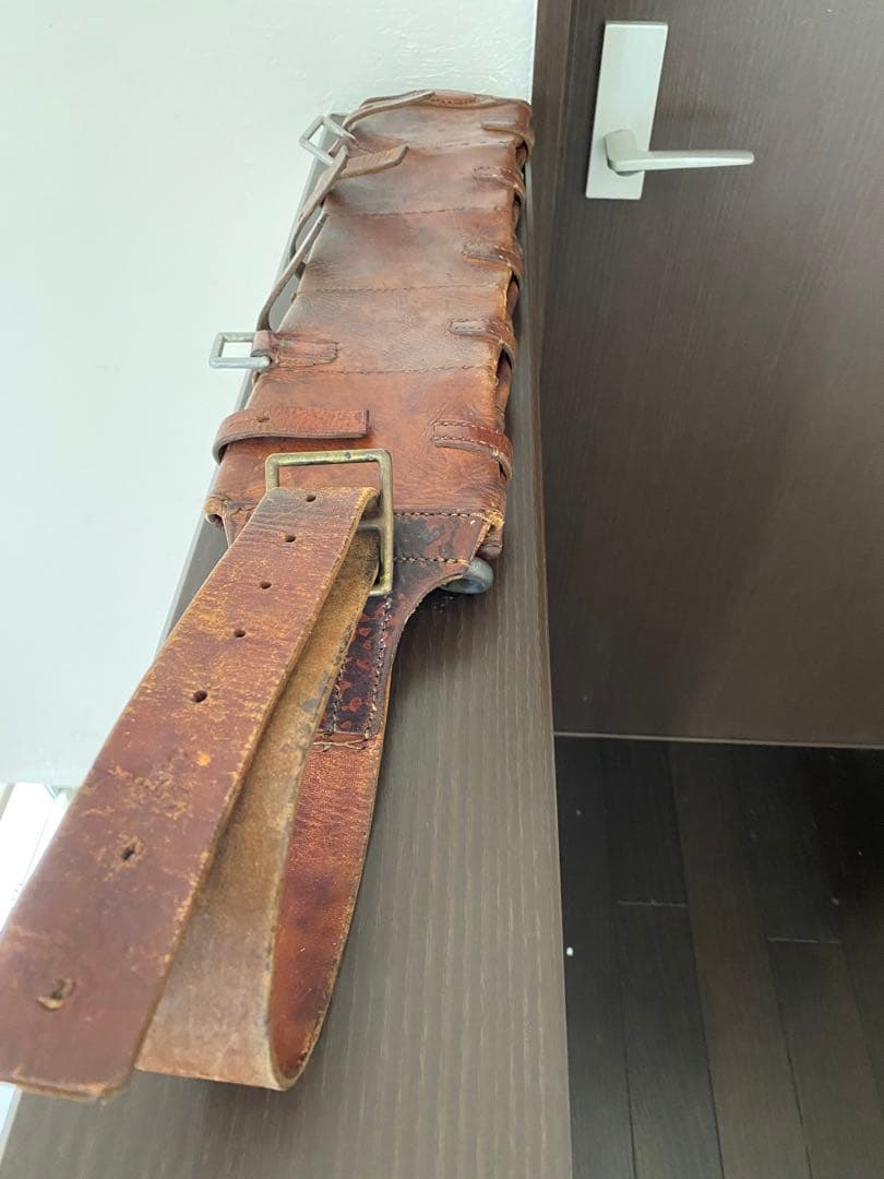 希少 スウェーデン軍 M1910 本革 バンダリア 5弾薬ポーチ 当時物