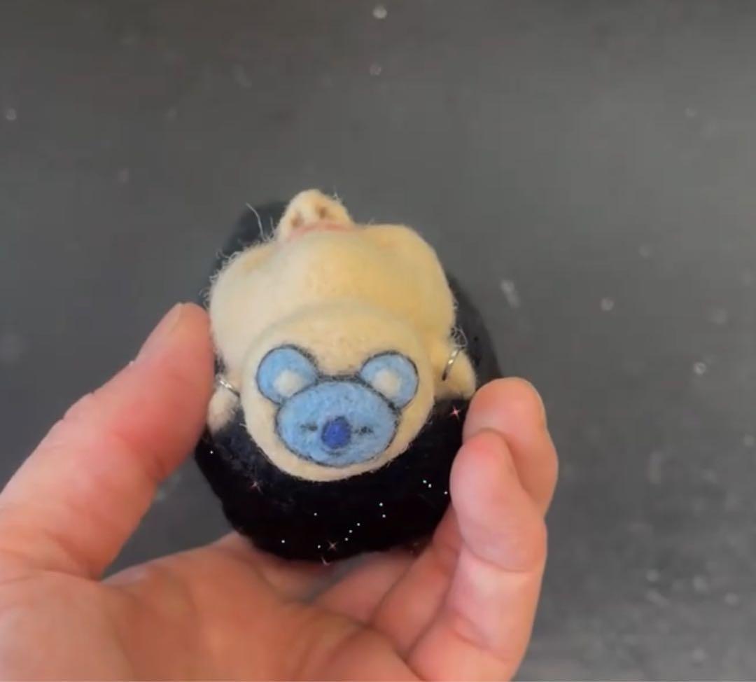羊毛フェルト　人物　ハンドメイド　キモカワシリーズ