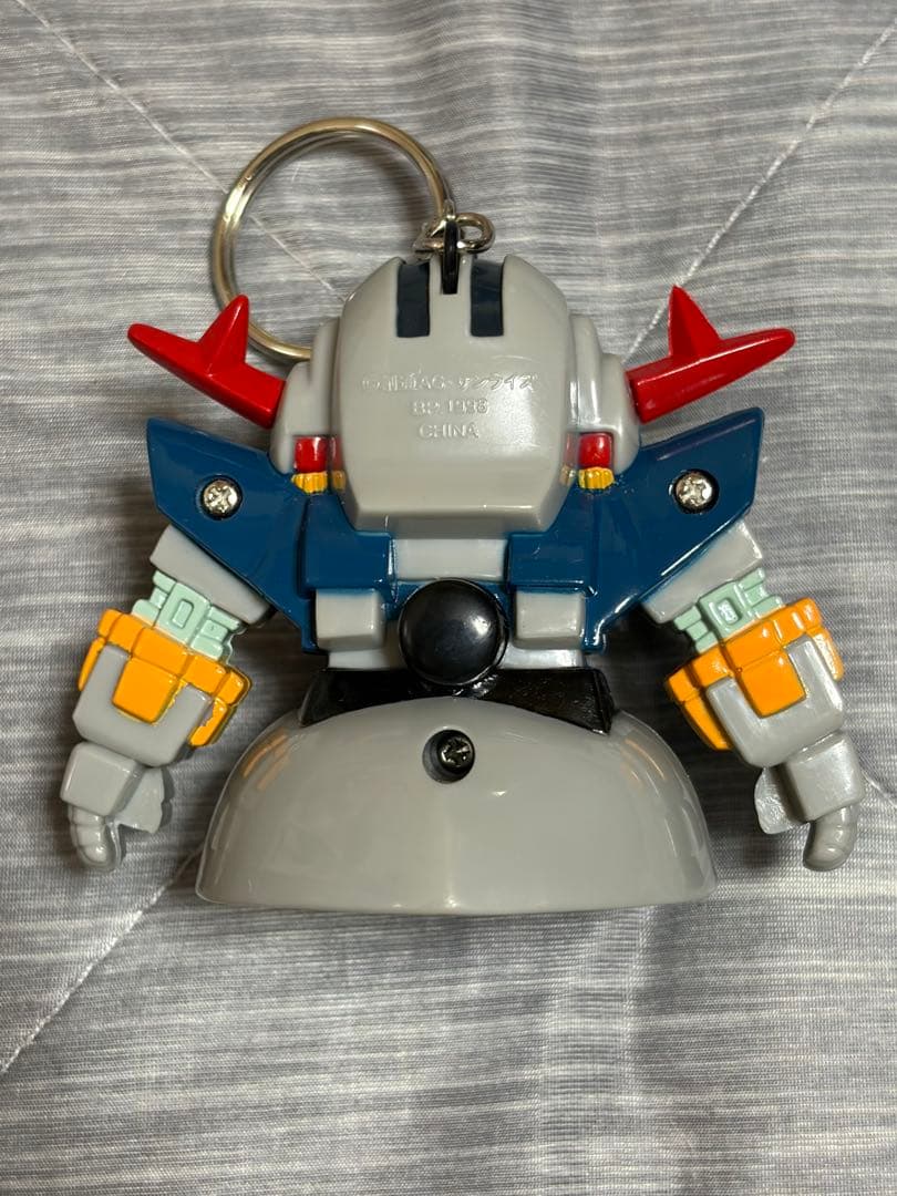 ガンダム 目が光る貯金箱 胸像バンク フィギュアコレクション キーホルダー