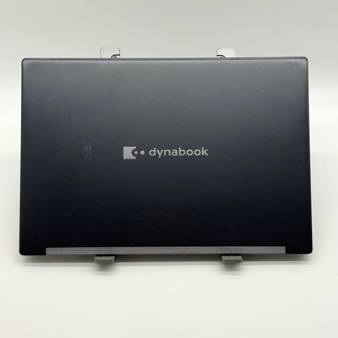 東芝ノートパソコン 11世代i5 16GB 快速SSD256 高速静音 875g
