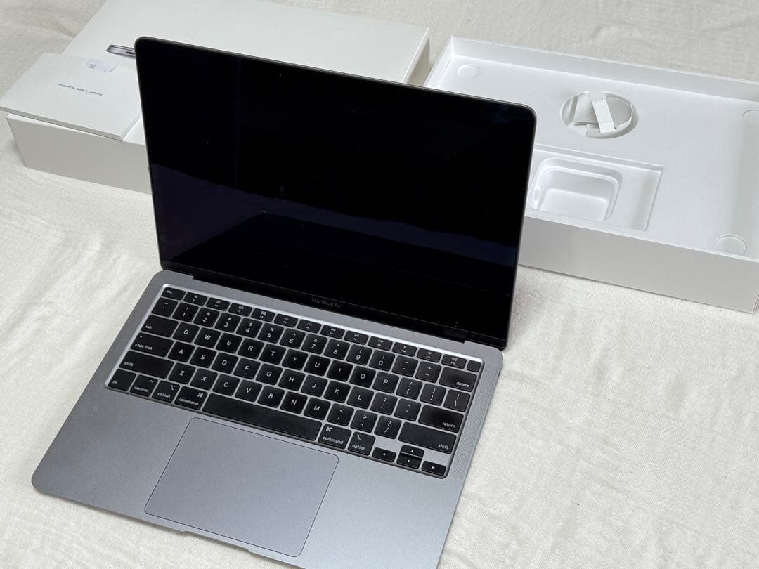 美品 MacBookAir 2020 Intel i7 1TB マジックマウス付