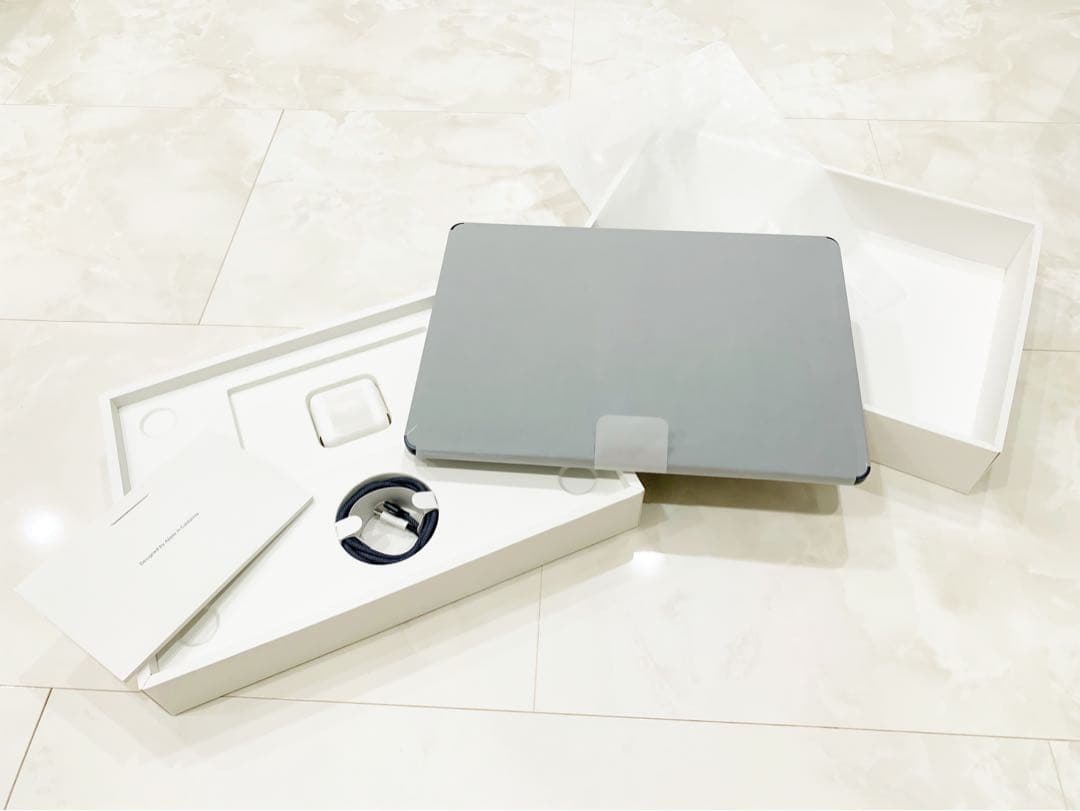【極美品】MacBookAir M3 CPU16G 512GB ミッドナイト