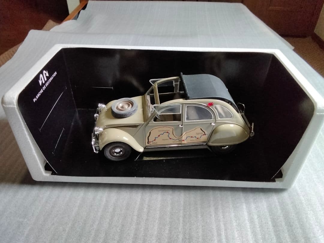 CITROEN 2CV(1966)　サファリ柄　SOLID　箱あり