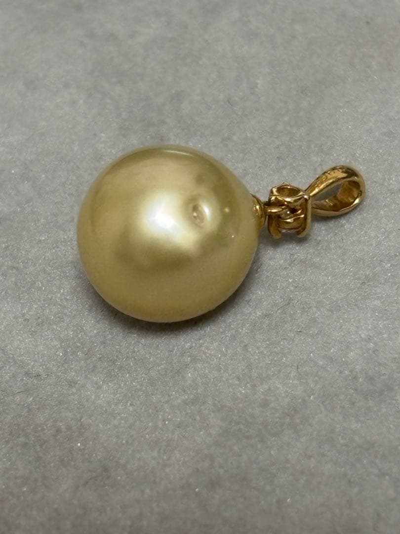 ペンダントトップ　K18 トップ　真珠　パール　12mm ダイヤ