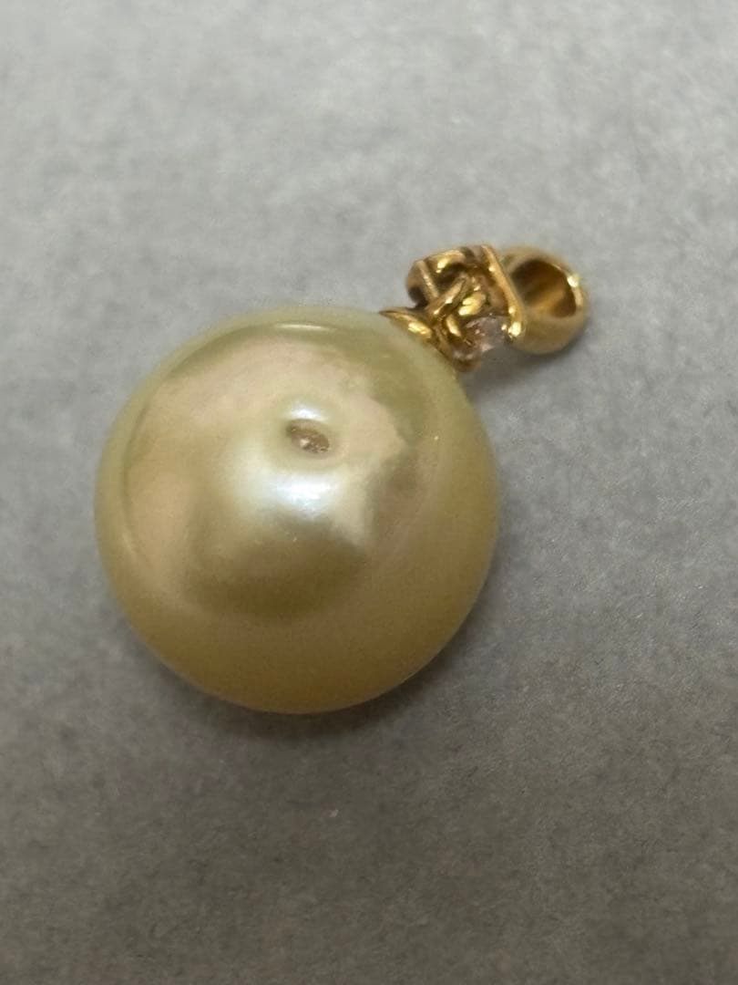 ペンダントトップ　K18 トップ　真珠　パール　12mm ダイヤ