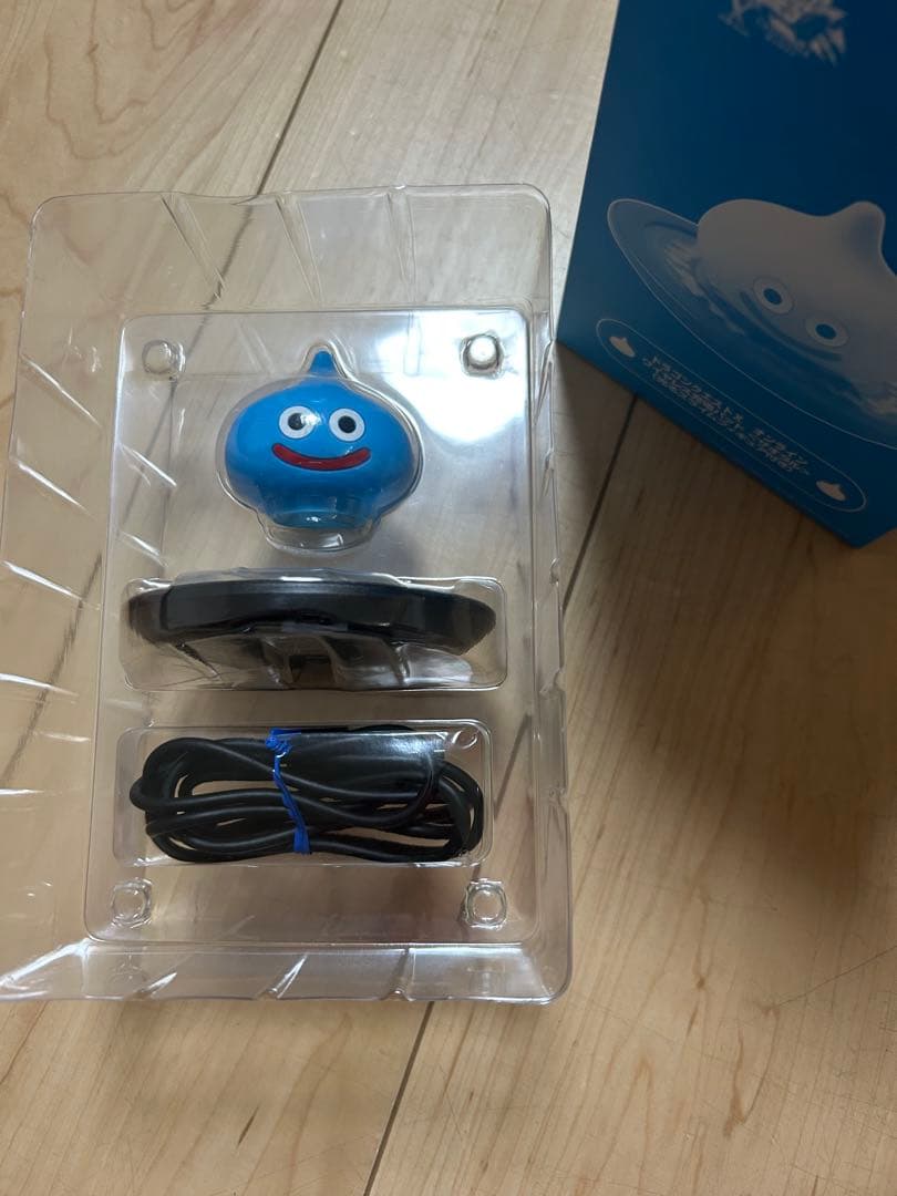 ドラゴンクエストワイヤレス充電パッドザオラル光るスライムフィギュア
