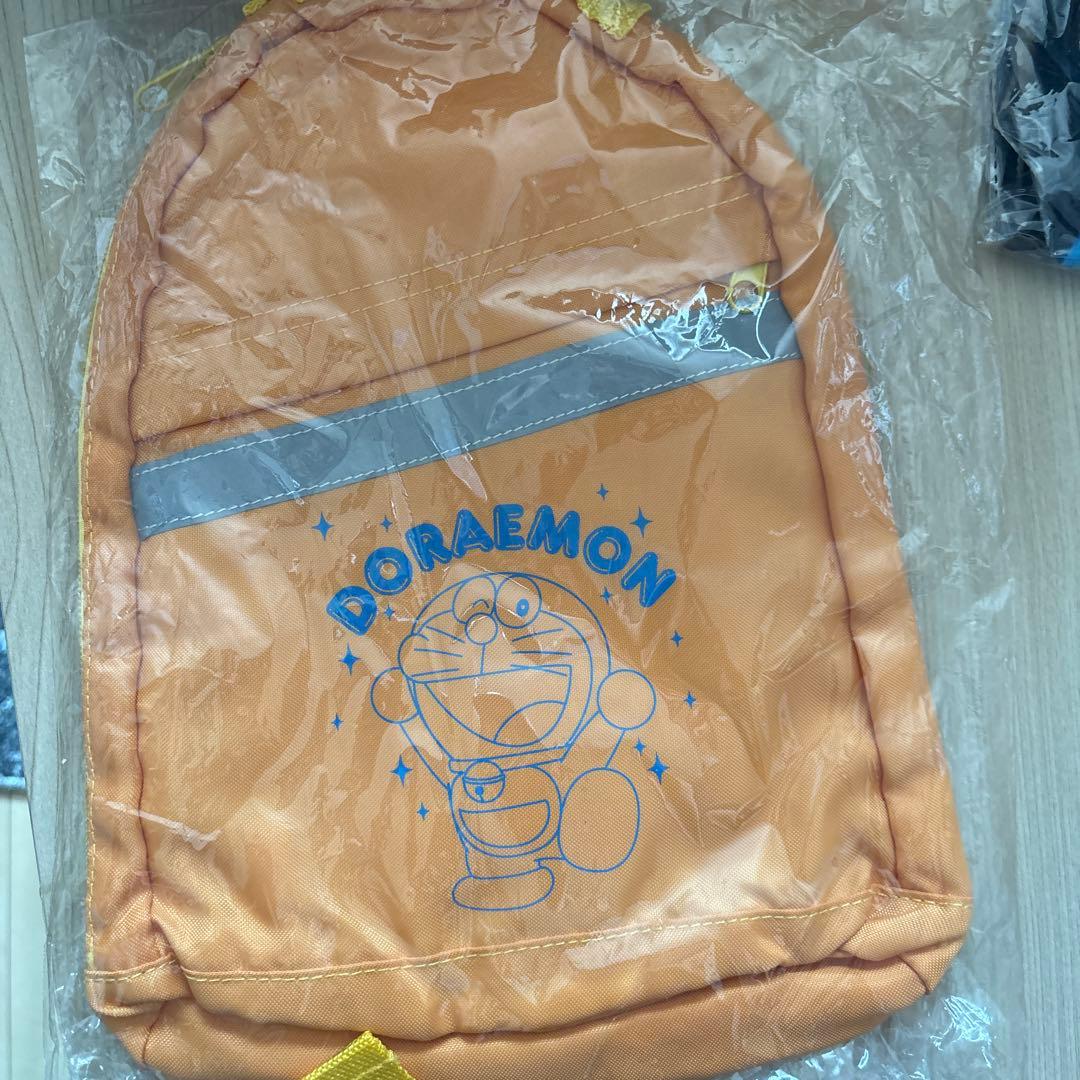 ドラえもん　貯金箱　ギフトセット　ハッピーセットおもちゃ　空缶　バッグ　まとめ
